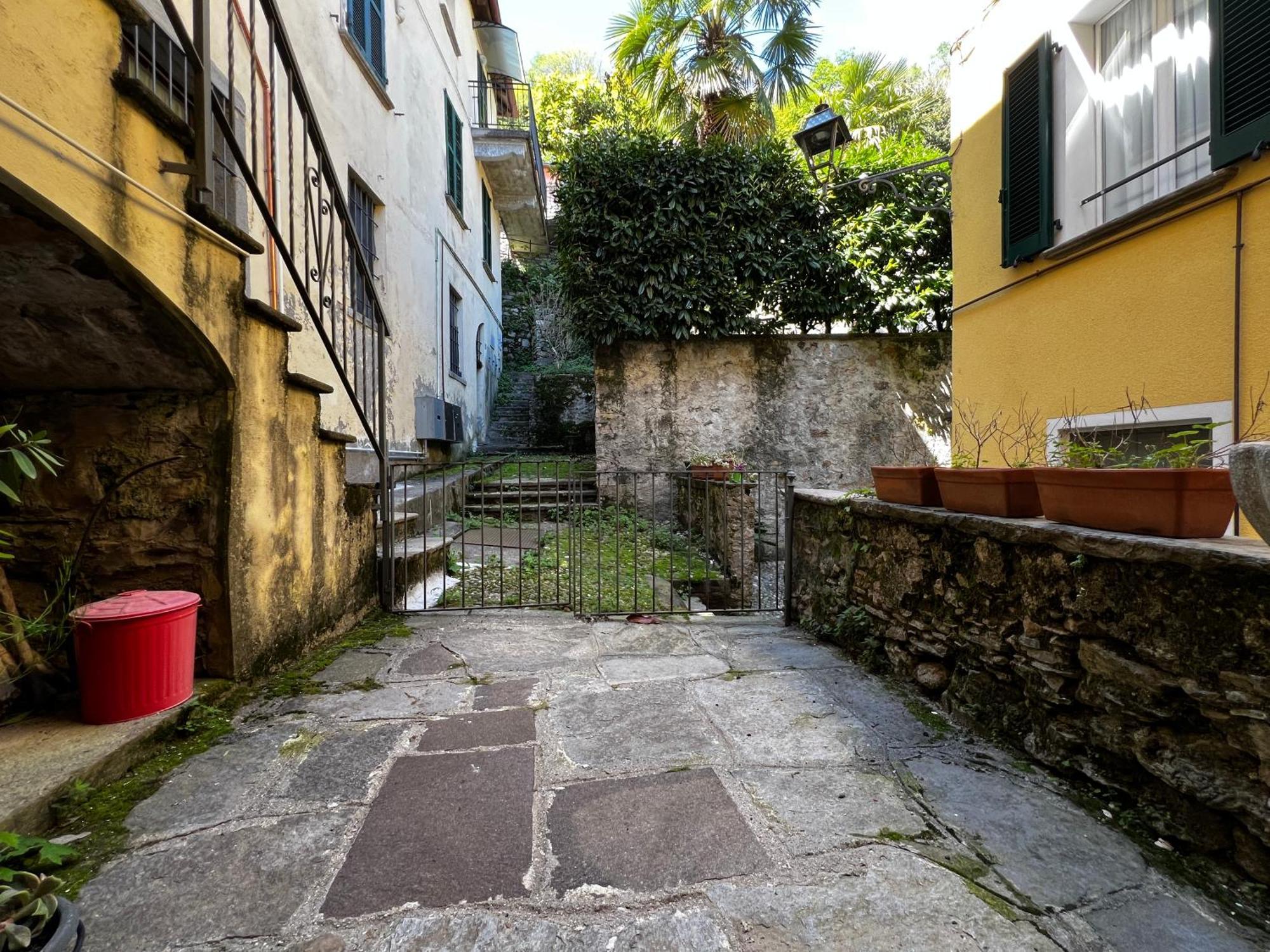 Loft - Lago Di Como Apt Menaggio Luaran gambar